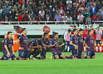En penales Atlante elimina a Chivas