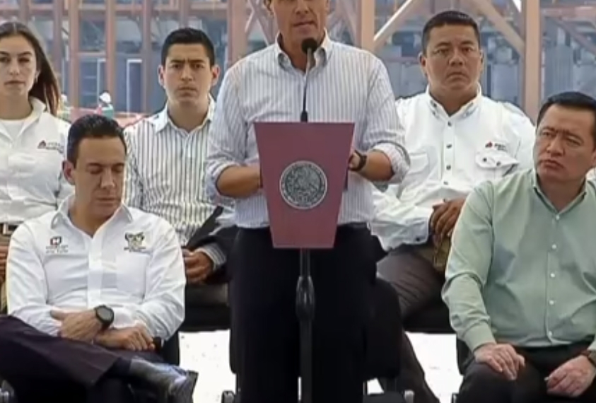 EPN anuncia descubrimiento de yacimiento petrolero en Veracruz