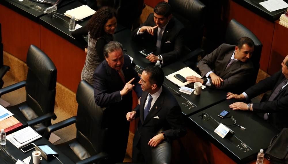 Tendrán senadores bono de 2.4 millones de pesos