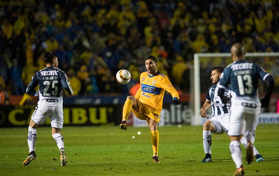 Empatan Tigres y Rayados en partido de ida