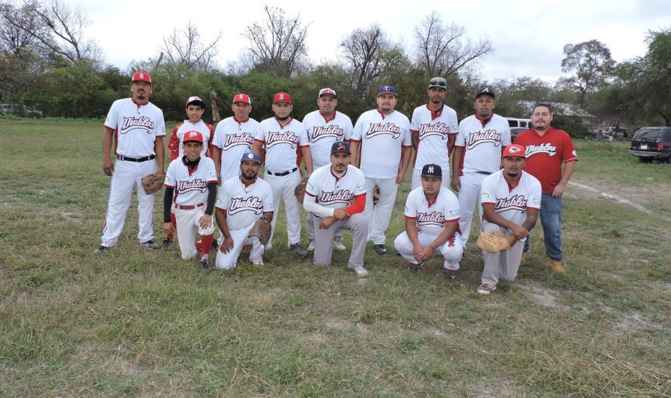 Diablos vence a Cachorros por marcador de 12 carreras