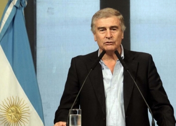 Ministro da por muertos a 44 marinos desaparecidos