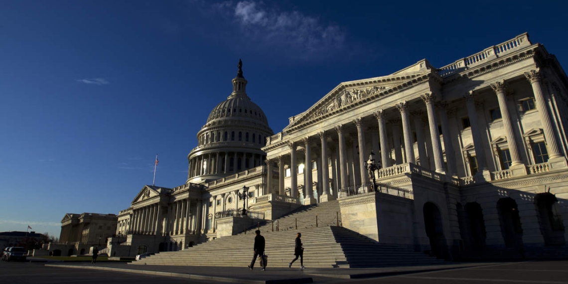 Aprueban reforma fiscal de Trump