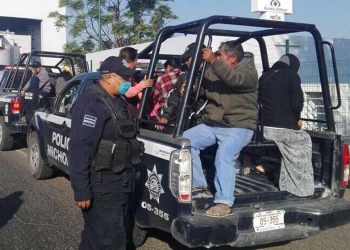 Muere por tuberculosis en un autobús y lanzan alerta sanitaria