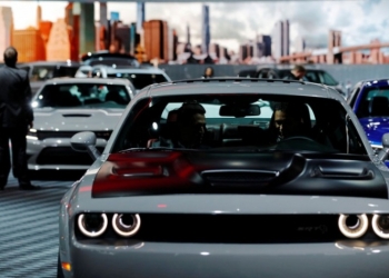 Automotrices instan a Trump a no abandonar el TLCAN