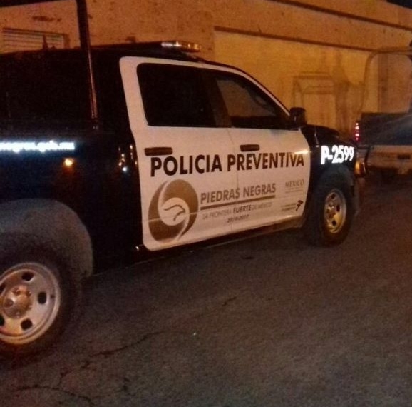 Detienen a jóvenes que portaban un arma de fuego y droga