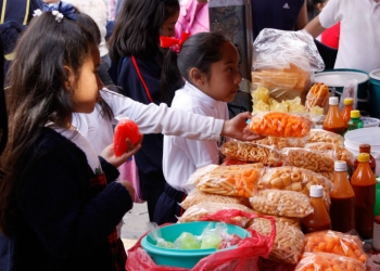 Muere niño de 9 años ahogado por comer frituras