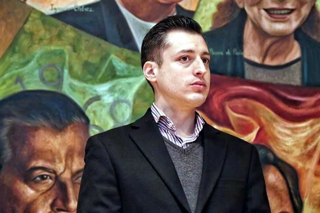‘Si mi papá viera al PRI se volvería a morir’