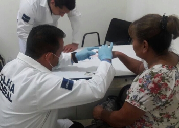 Toman muestras de ADN a familiares de desaparecidos