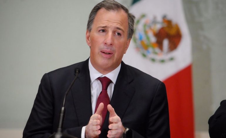 Meade quiere quitarle al narco 750 mil armas