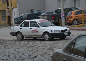 Decomisan automóviles en operativos de transporte