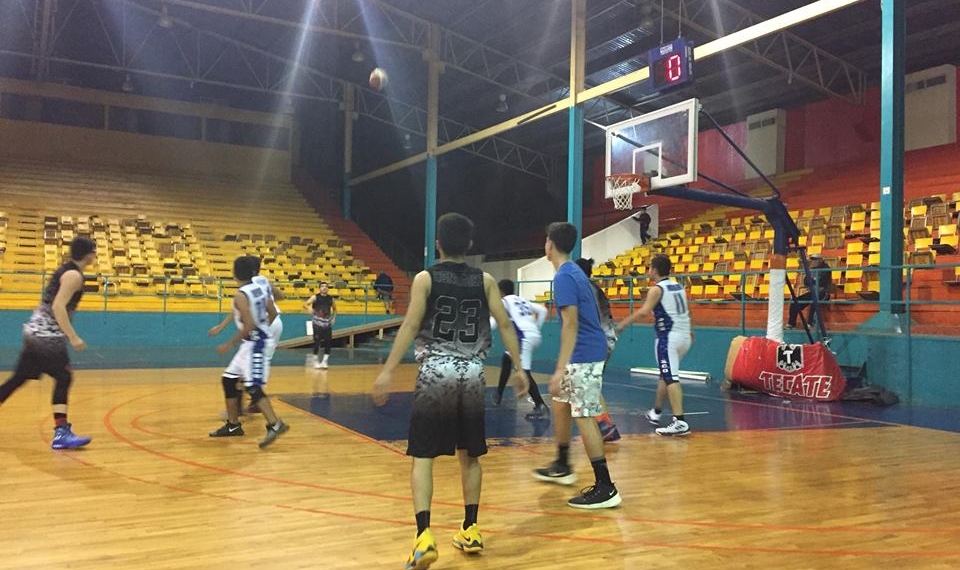 “Tecate” primer finalista en liga de básquetbol
