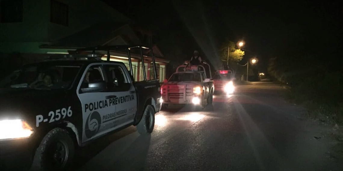 En operativo revisan a personas sospechosas y vehículos