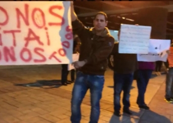 Protestan por alza diaria al precio de la gasolina