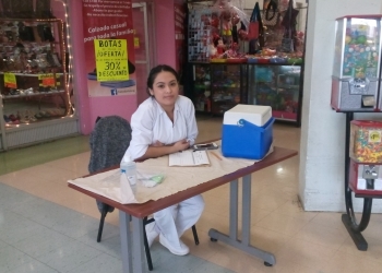 Instalan módulos de vacunación contra polio e influenza