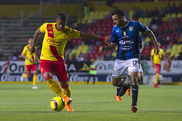 Monarcas supera a Gallos en la Copa MX