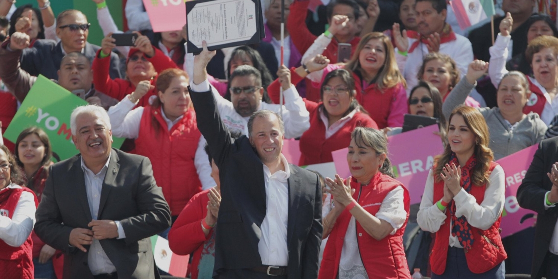 Meade toma protesta como candidato del PRI