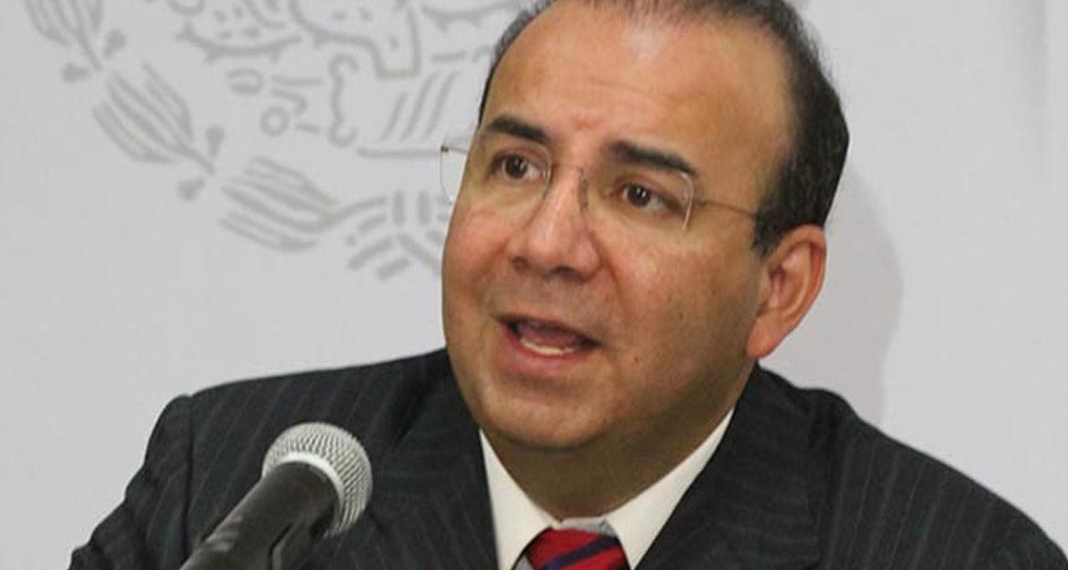 Navarrete Prida encabeza “Mesa plural con partidos políticos”