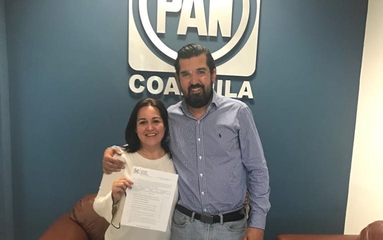Claudia Andrade se registra como precandidata a la alcaldía de PN