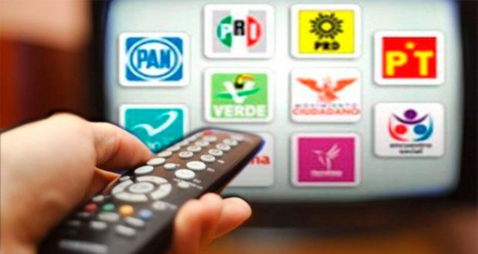Partidos hacen malabares con spots para evitar sanciones