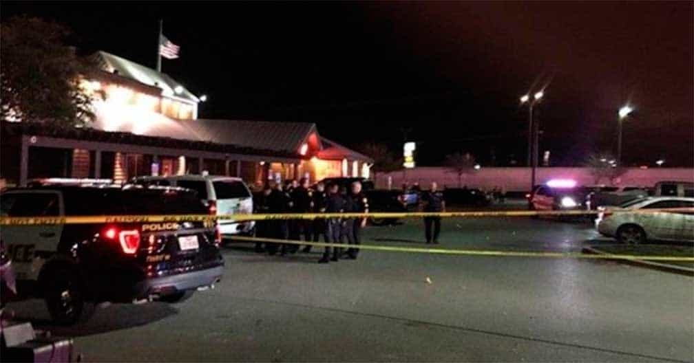 Balean a cinco personas fuera de un restaurante en Texas