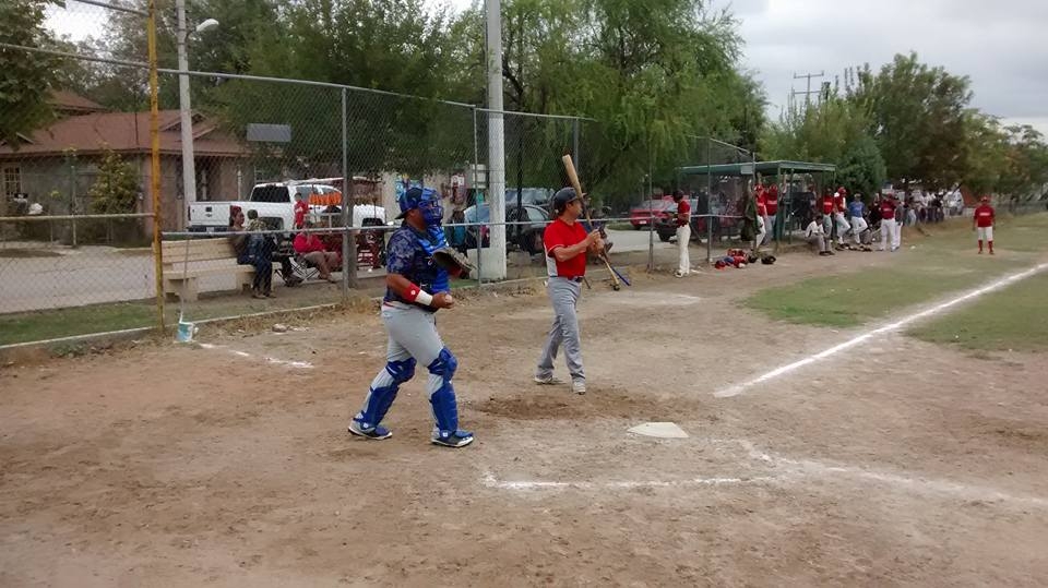 Homenajean a lo mejor de la pelota grande y lenta