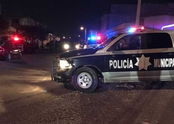 Vecino agrede a joven con un tubo