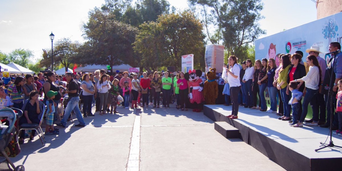 Nigropetenses celebran el Día de la Familia