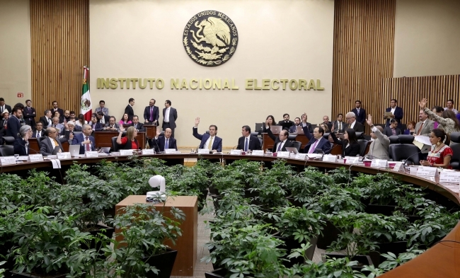 Inician campañas en el primer minuto de este viernes