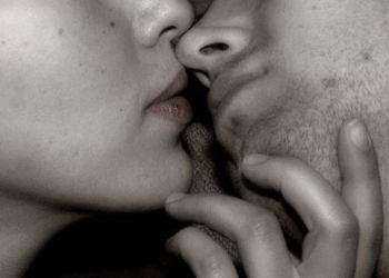 Los besos también pueden representar un riesgo para la salud