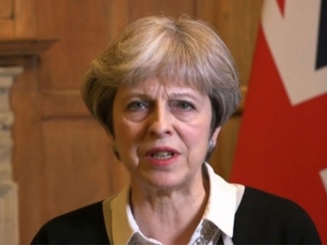 Theresa May autoriza al ejército británico atacar Siria
