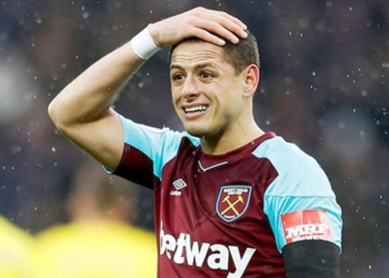 ‘Chicharito’ es banca y los aficionados se molestan