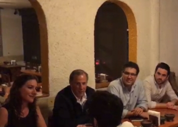 Meade y Ríos Piter cenan juntos en taquería