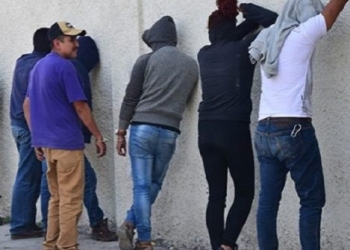 Arrestan a centroamericanos por alterar el orden