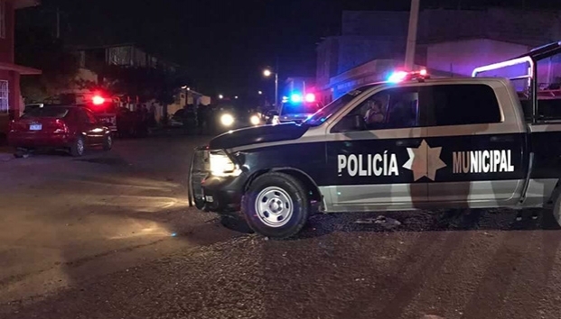 Le disparan en el rostro con pistola de postas