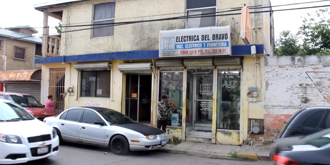Investigan asalto cometido a negocio