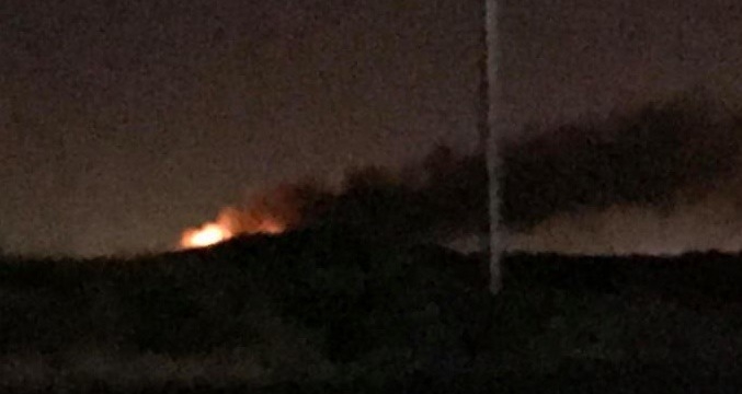 Ráfagas de aire reavivan incendio en el relleno sanitario