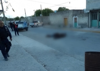 Pobladores queman vivos a tres presuntos ladrones en Puebla