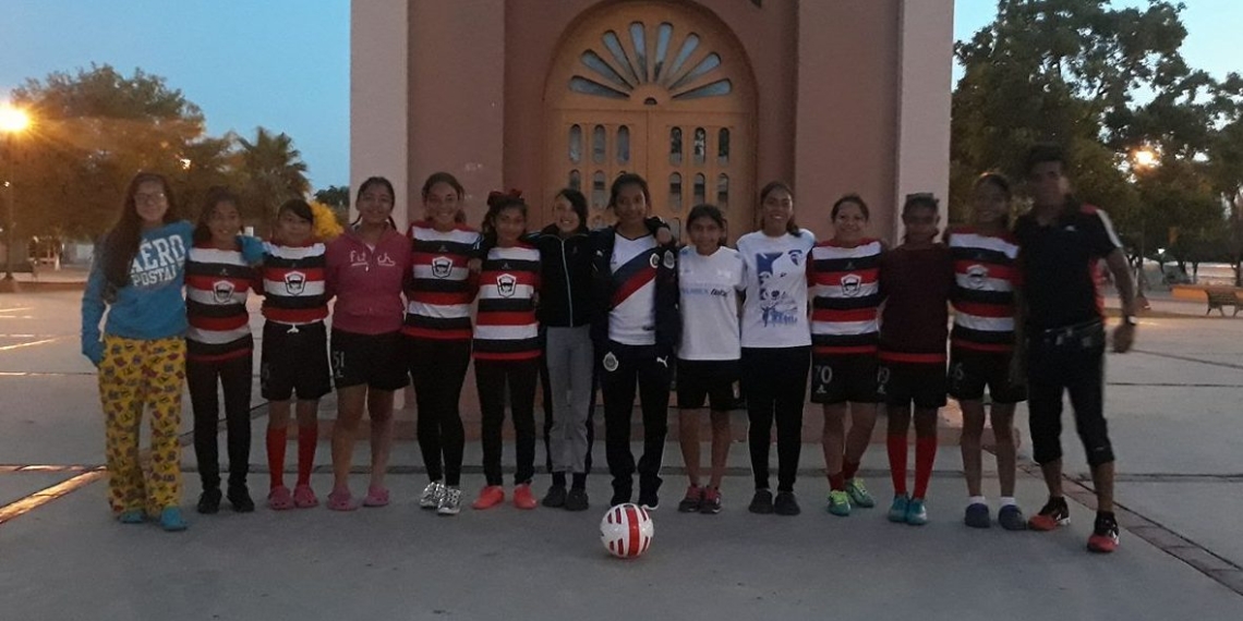 Futbolistas viajan al estatal femenil sub-13