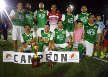 Juegos semifinales del fútbol en el deportivo arena premier