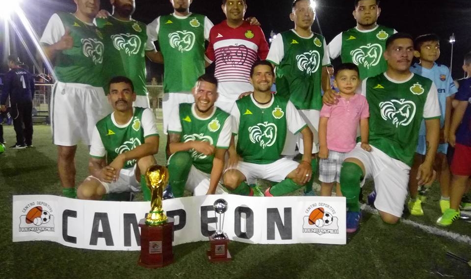 Juegos semifinales del fútbol en el deportivo arena premier