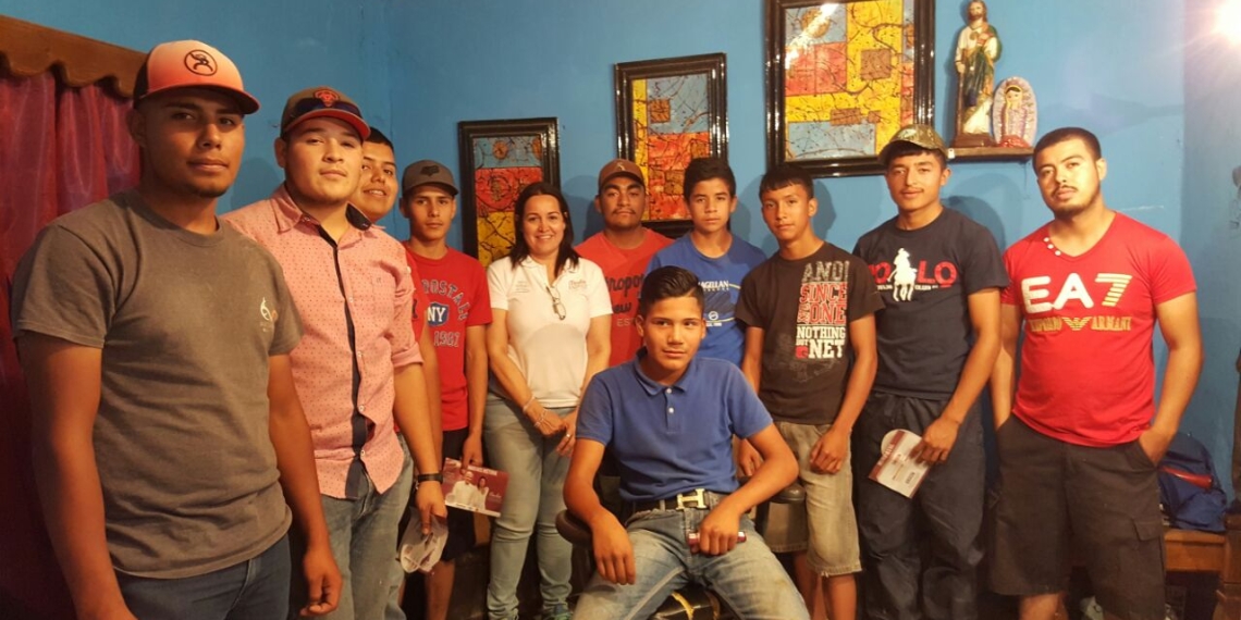 Contenta Claudia Andrade con respuesta de la ciudadanía