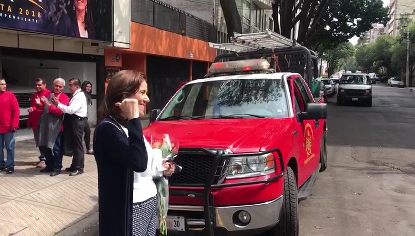 Por causa de una fuga de gas, desalojan casa de campaña de Zavala