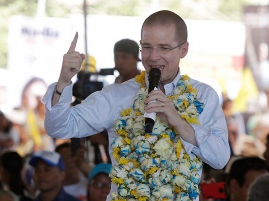 Anaya se compromete a apoyar al campo mexicano