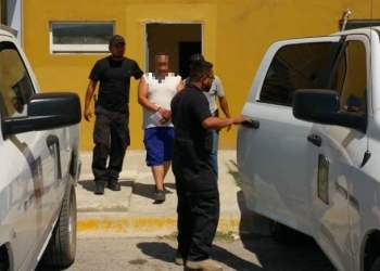 Roban en plantel educativo