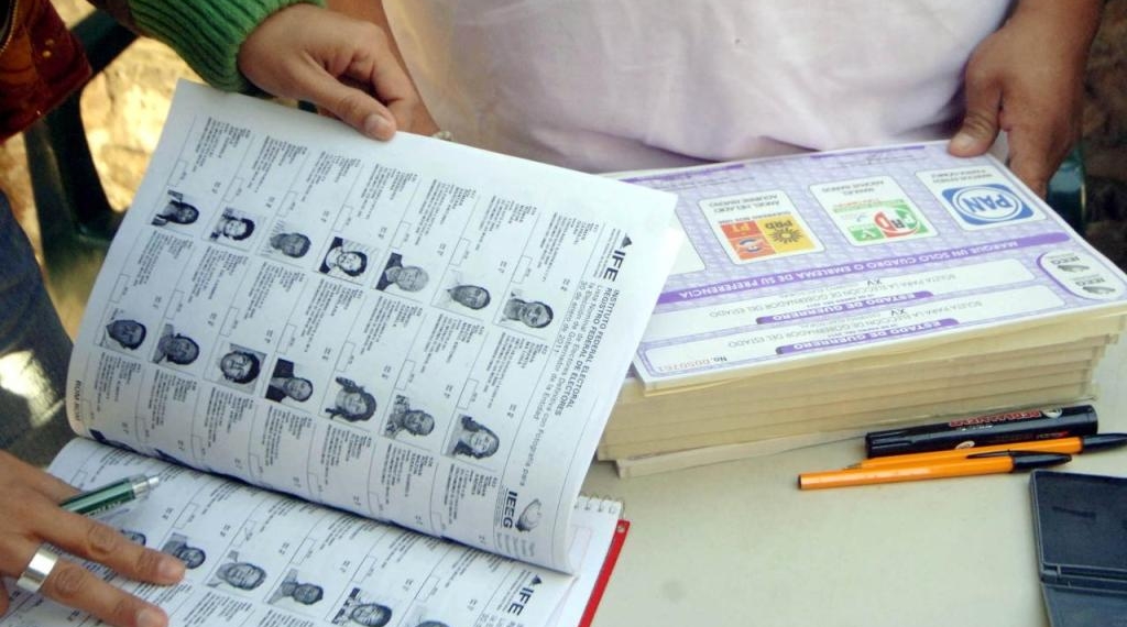 Valida INE 7 mil registros de mexicanos en el extranjero
