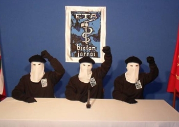 La organización terrorista ETA anuncia su disolución