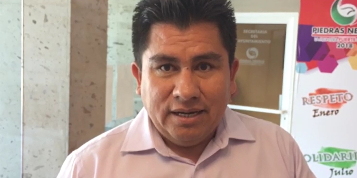 Anuncia Menera que exhibirá pruebas de que le robaron la candidatura