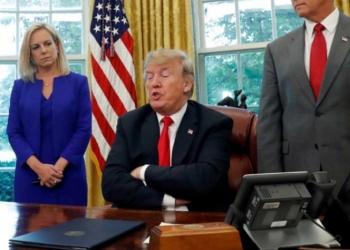 Trump amenaza a UE con arancel de 20% a autos ensamblados en Europa