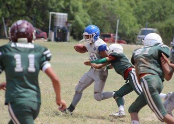 Cougars y osos se verán las caras en el football americano juvenil